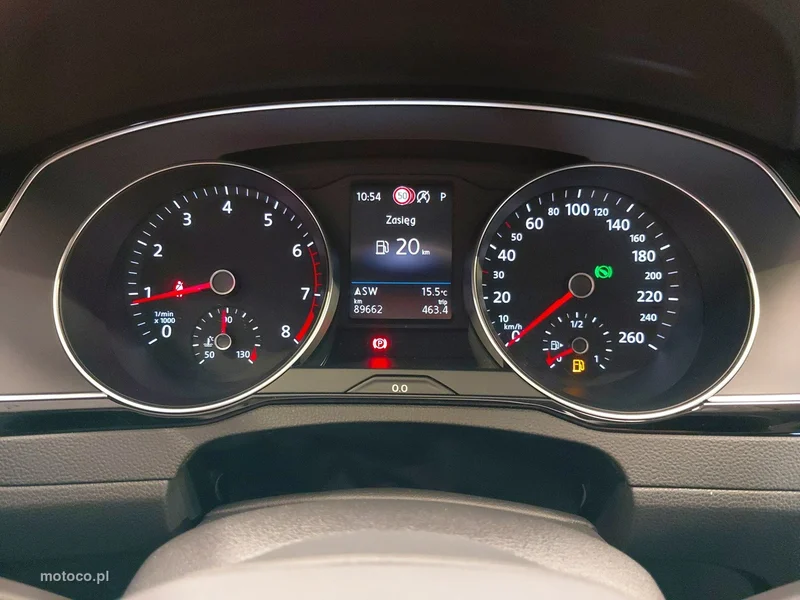 Volkswagen Passat Variant B8 23