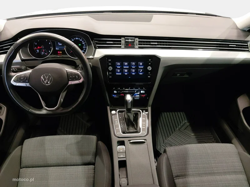Volkswagen Passat Variant B8 24