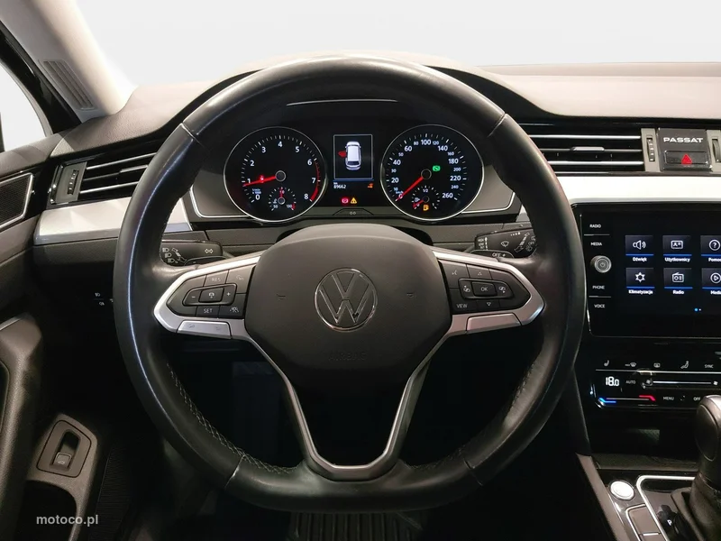 Volkswagen Passat Variant B8 25