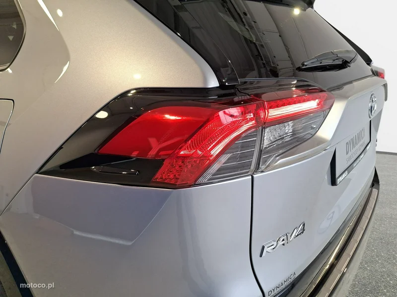 Toyota RAV 4 XA50 11
