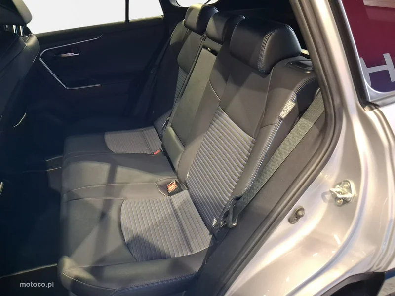 Toyota RAV 4 XA50 16
