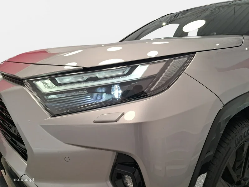 Toyota RAV 4 XA50 9