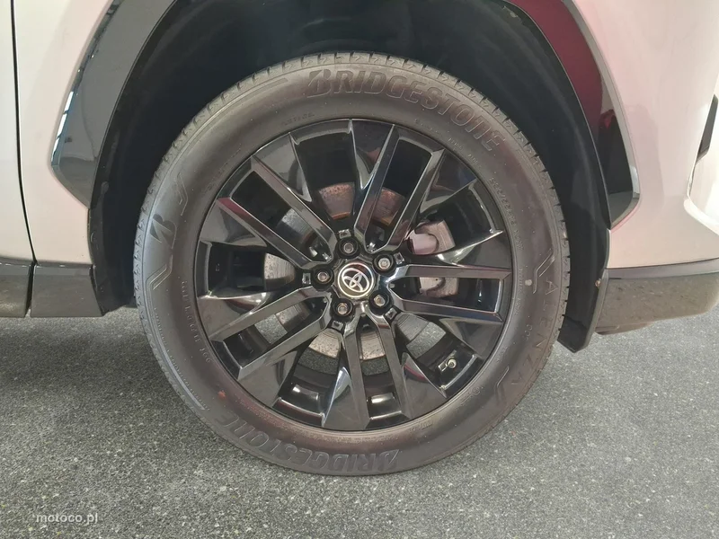 Toyota RAV 4 XA50 10