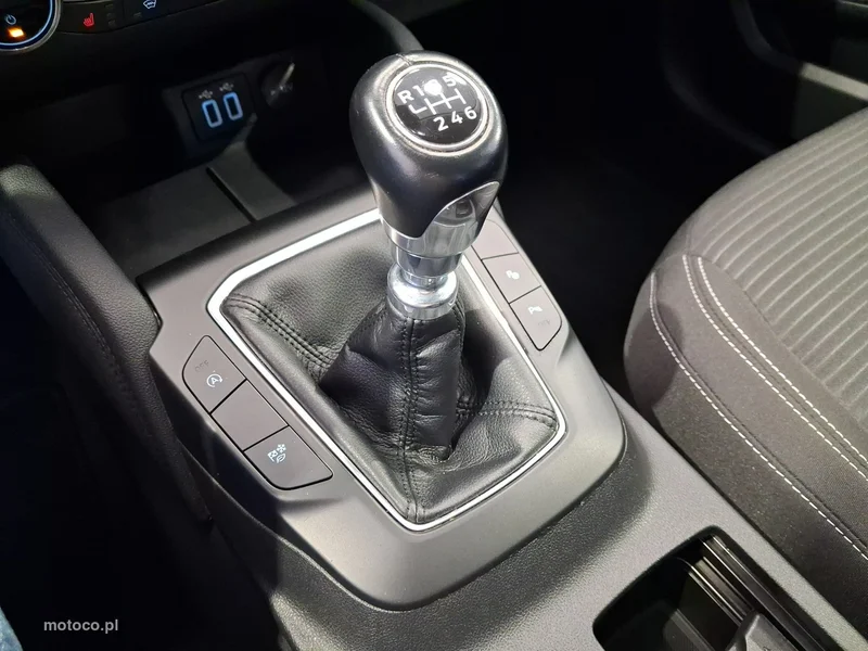 Ford Kuga III 33