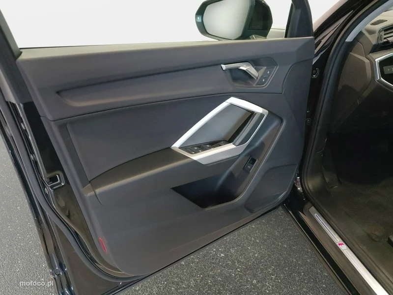 Audi Q3 F3 13