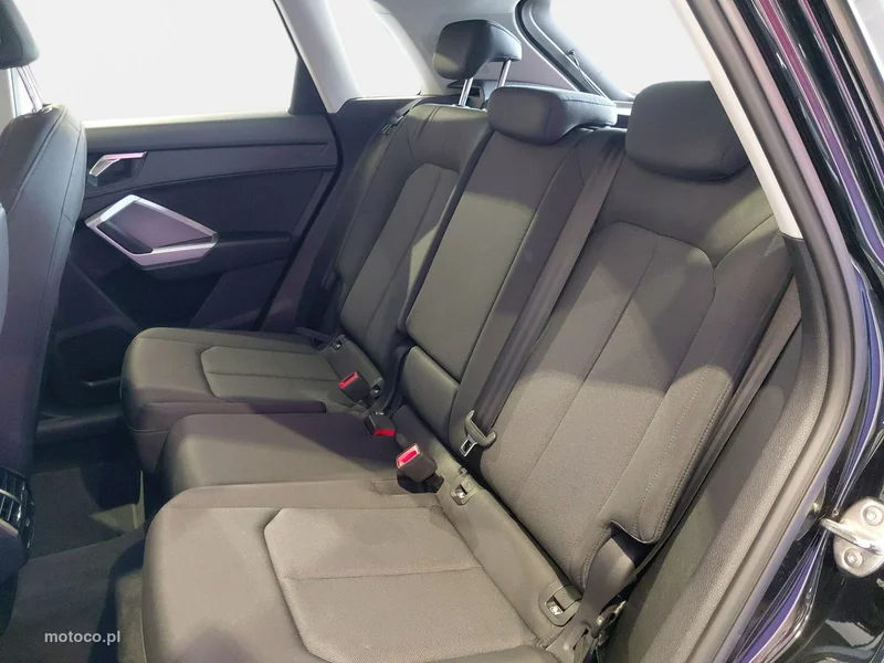 Audi Q3 F3 17