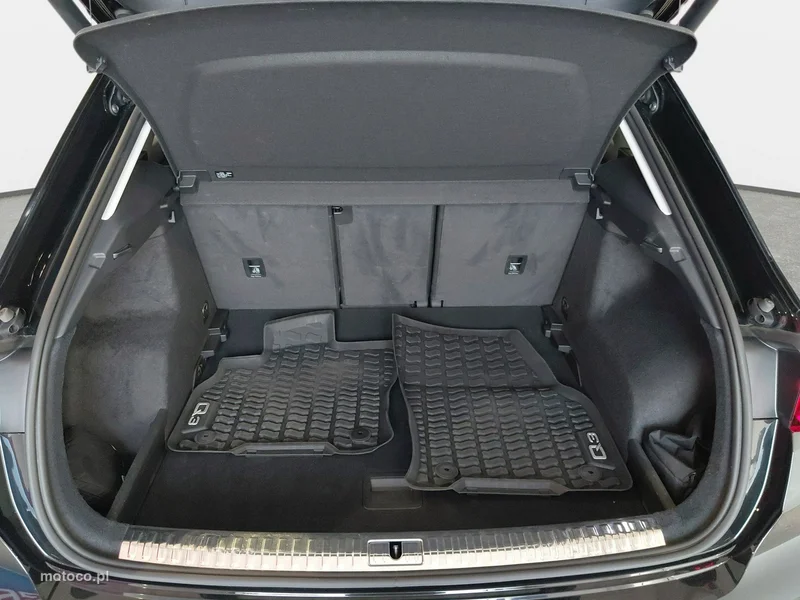 Audi Q3 F3 18