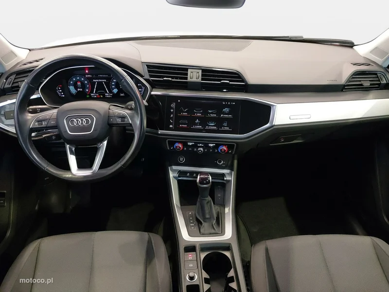 Audi Q3 F3 20