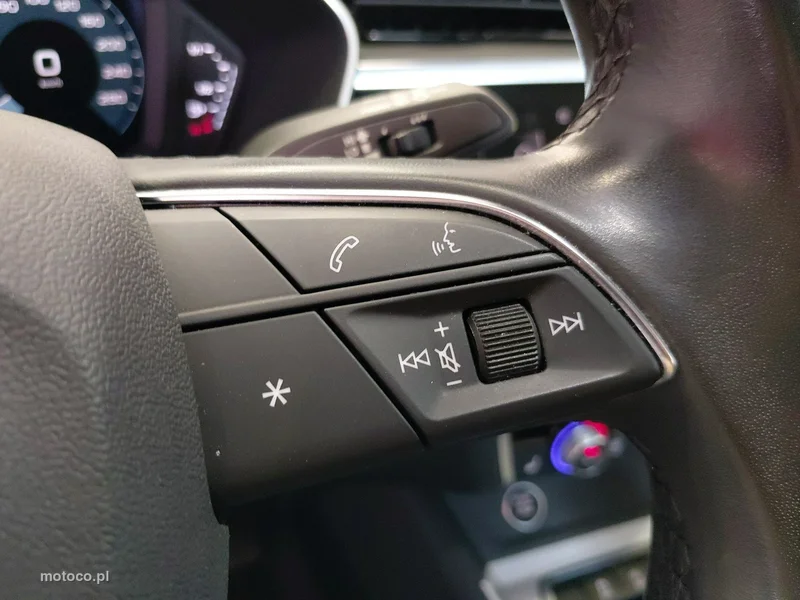Audi Q3 F3 23