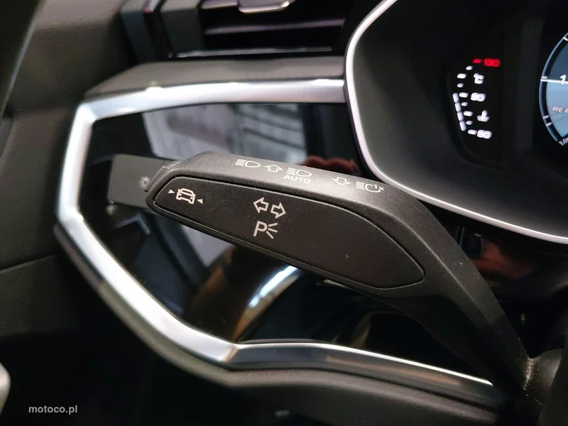 Audi Q3 F3 24