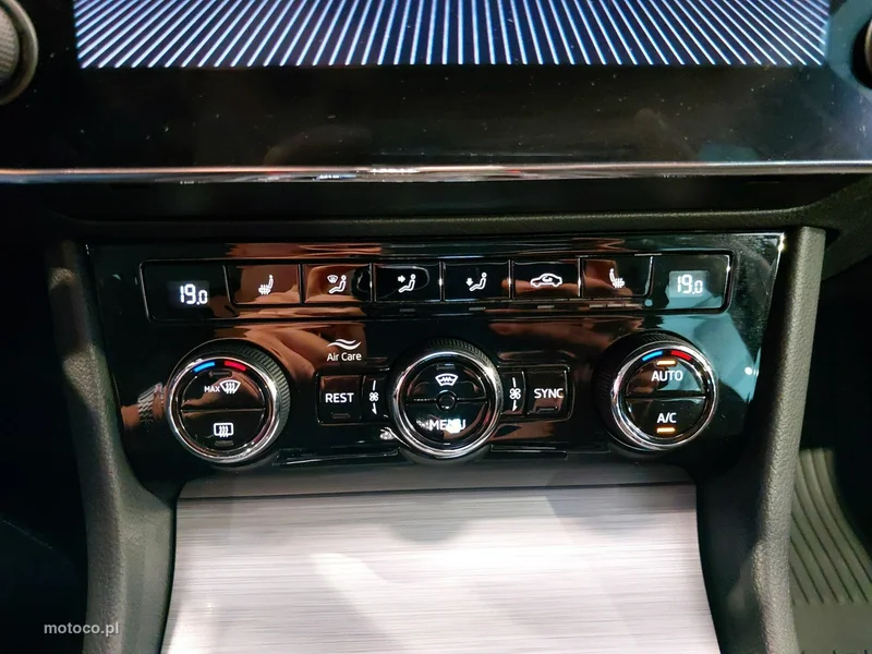 Skoda Superb III 31