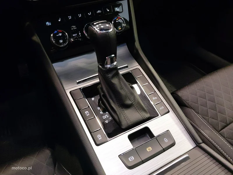 Skoda Superb III 32