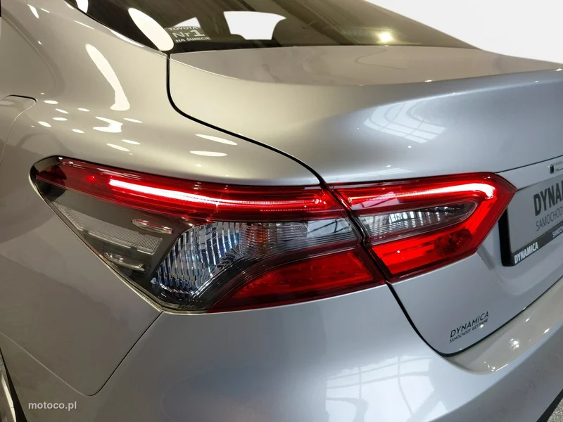 Toyota Camry XV70 11