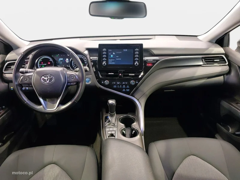 Toyota Camry XV70 17