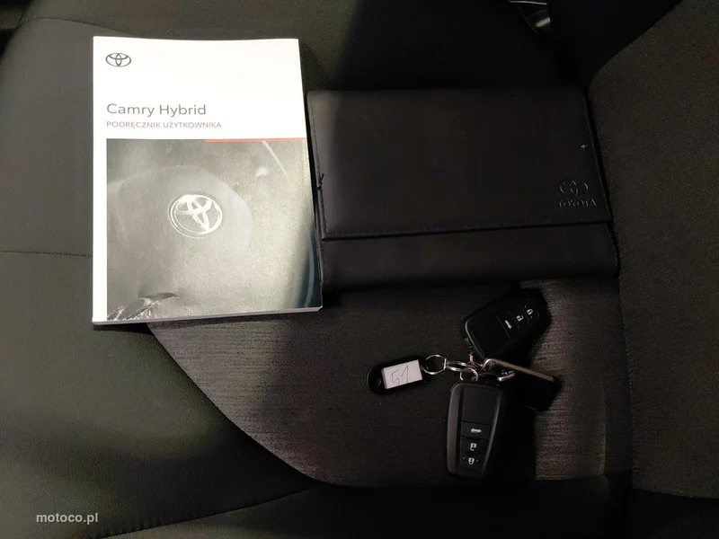 Toyota Camry XV70 36