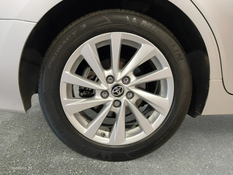 Toyota Camry XV70 10