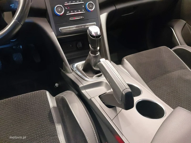 Renault Megane IV 34
