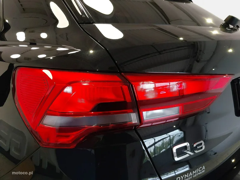 Audi Q3 F3 11