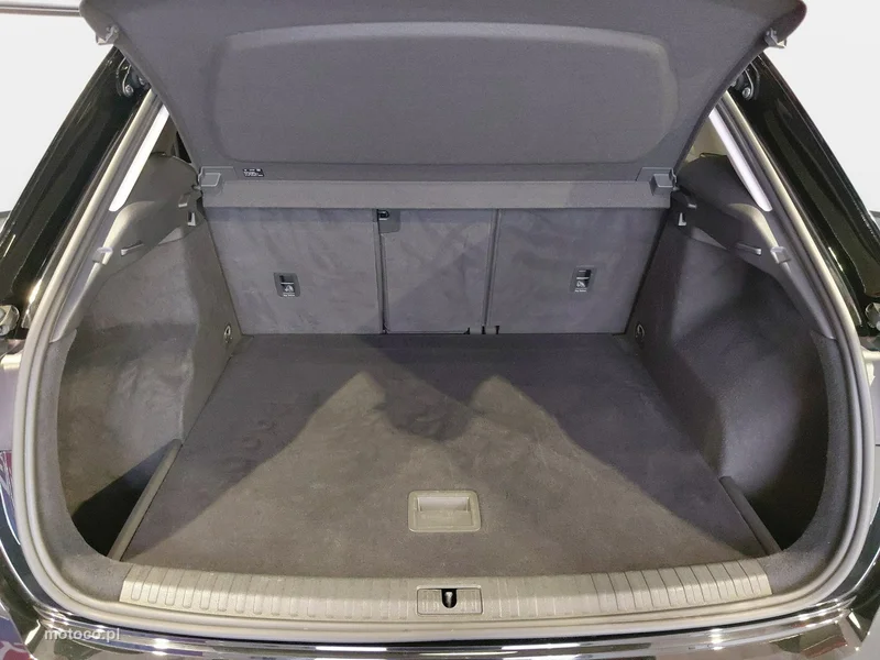Audi Q3 F3 15