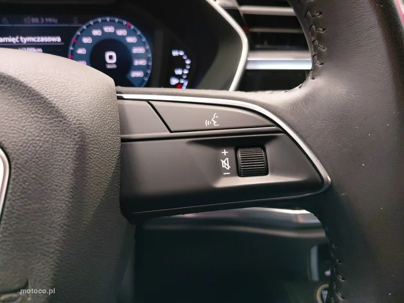 Audi Q3 F3 20