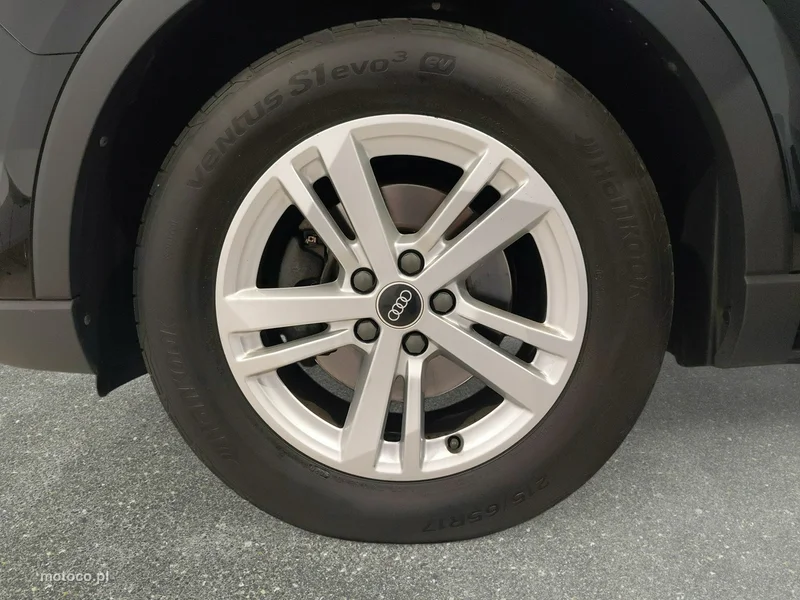 Audi Q3 F3 10