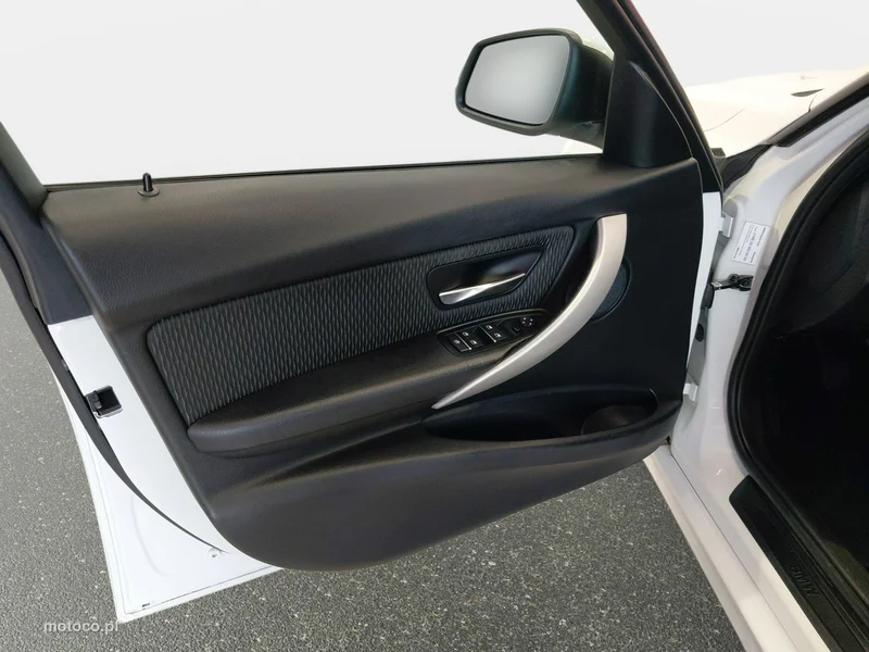 BMW Seria 3 G20 318 11