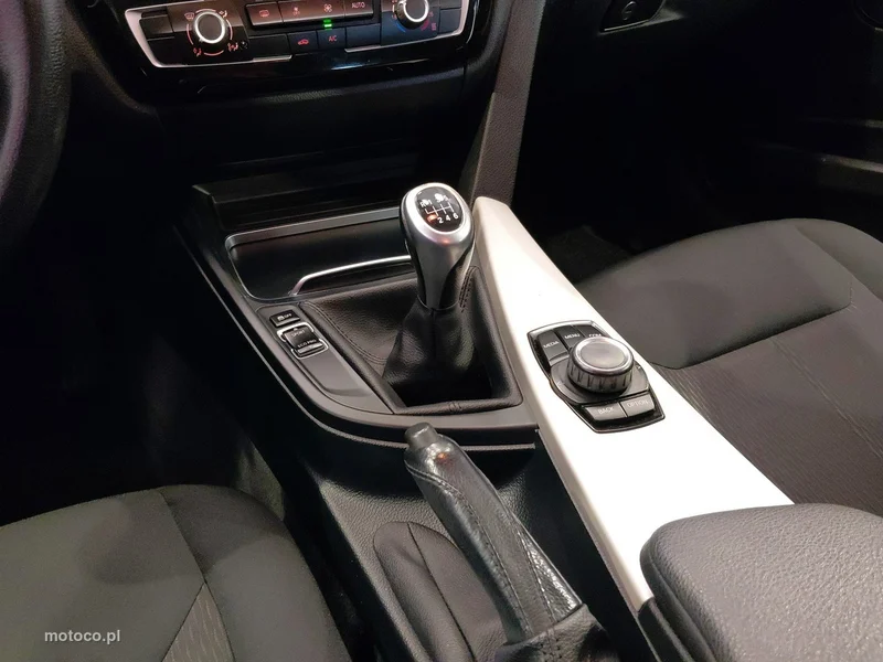 BMW Seria 3 G20 318 27