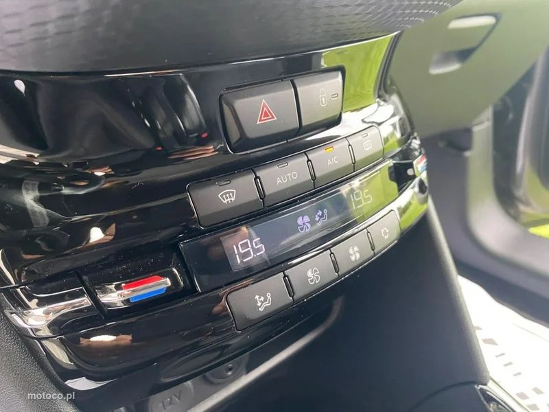 Peugeot 2008 13