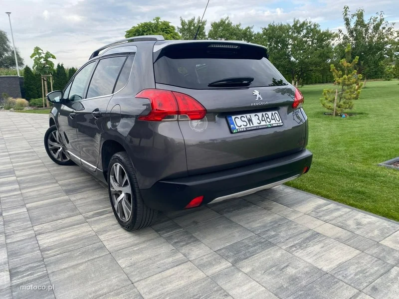 Peugeot 2008 4