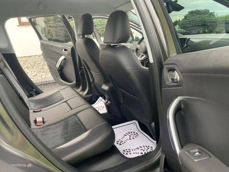 Peugeot 2008 7