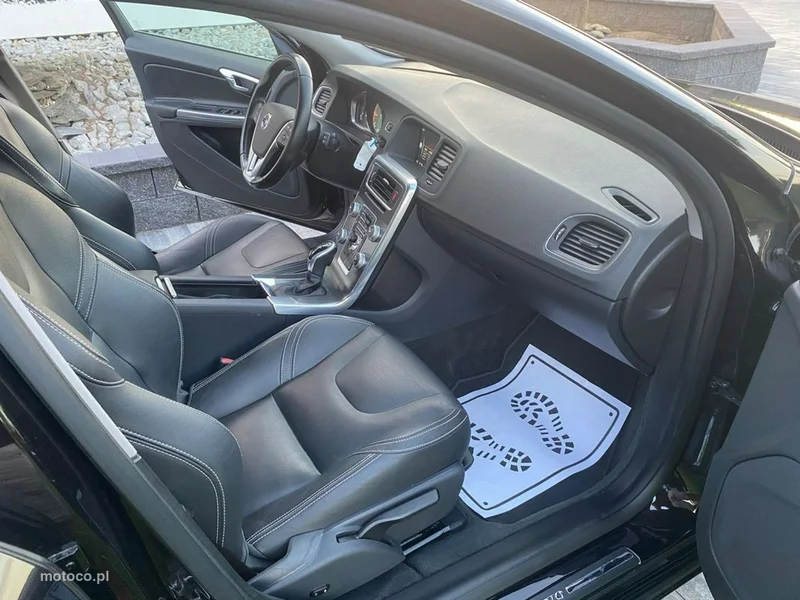 Volvo V60 16