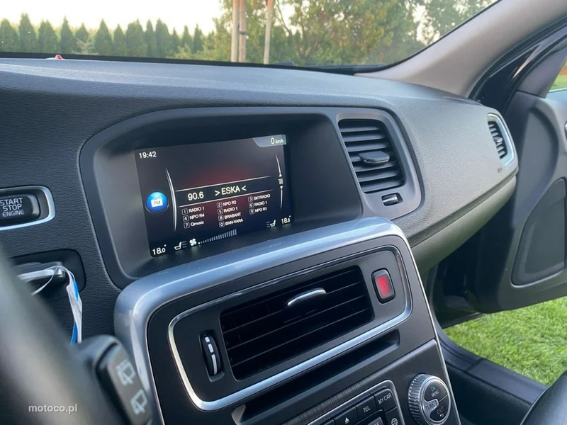 Volvo V60 25