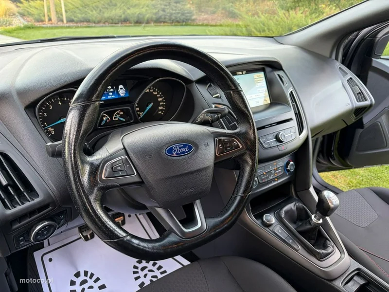 Ford Focus III 8