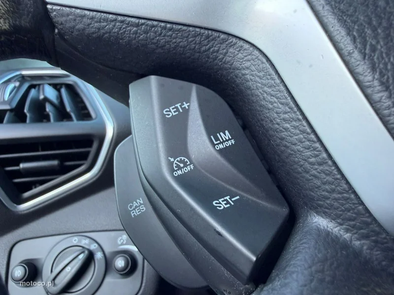 Ford Kuga II 11