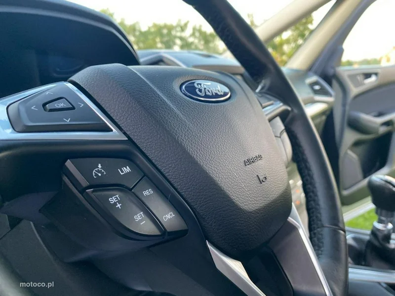 Ford S-Max II 15