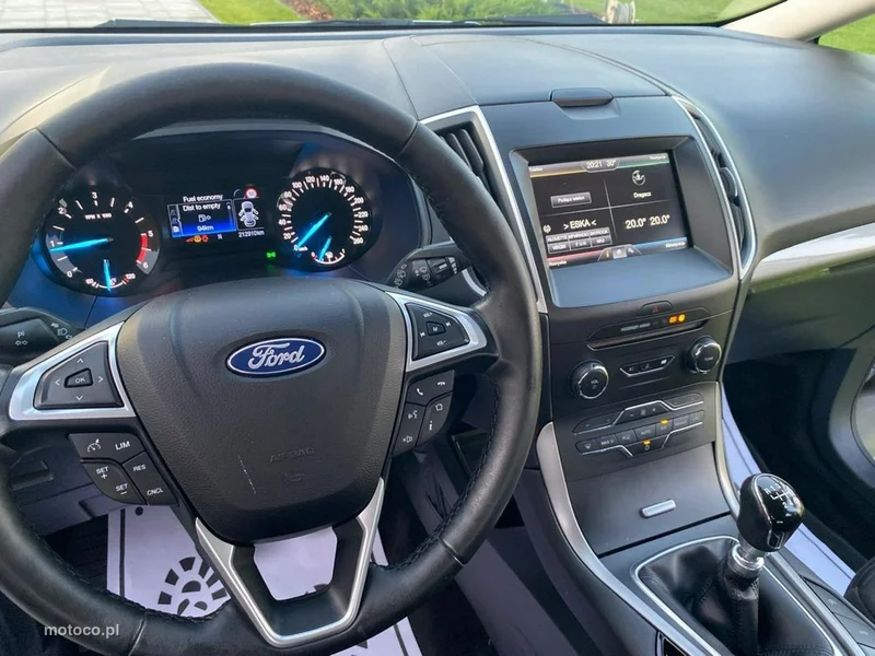 Ford S-Max II 29
