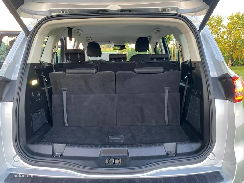 Ford S-Max II 7