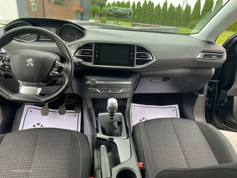 Peugeot 308 5