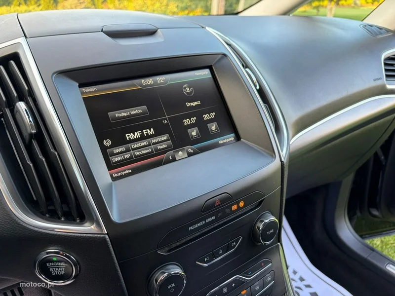 Ford S-Max II 16