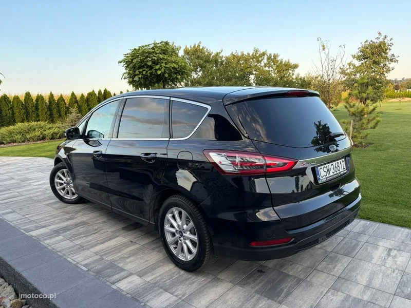 Ford S-Max II 3