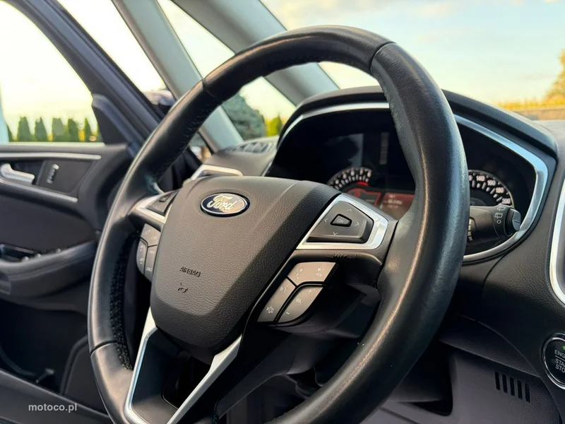 Ford S-Max II 27