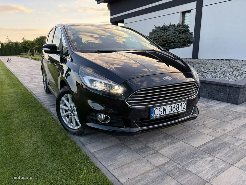 Ford S-Max II 4