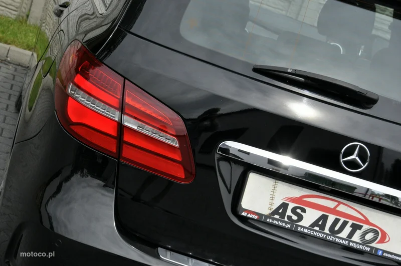 Mercedes-Benz Klasa B W246 B 220 35