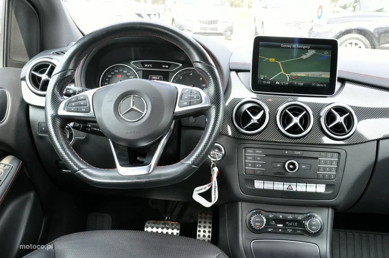 Mercedes-Benz Klasa B W246 B 220 38