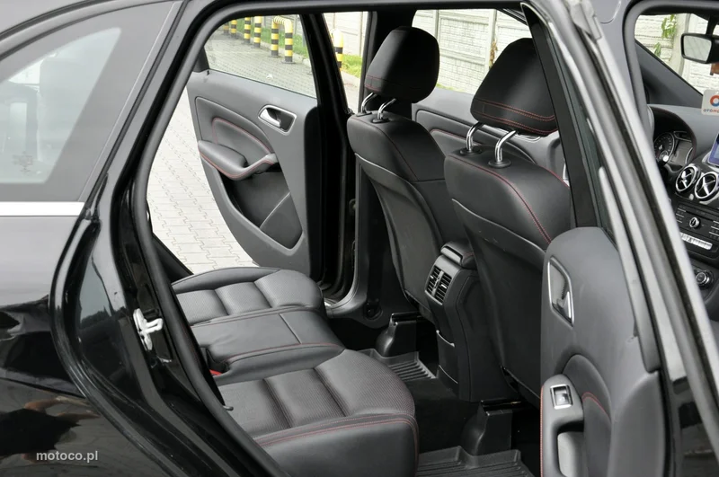 Mercedes-Benz Klasa B W246 B 220 39