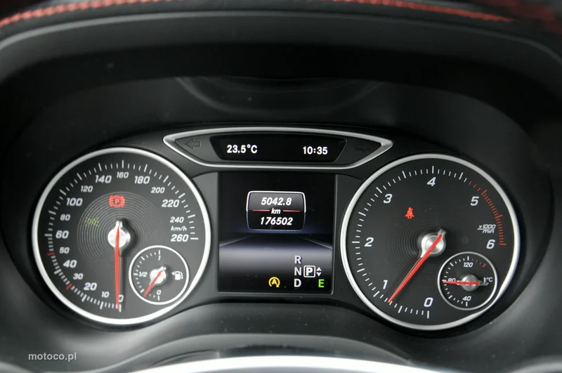 Mercedes-Benz Klasa B W246 B 220 10