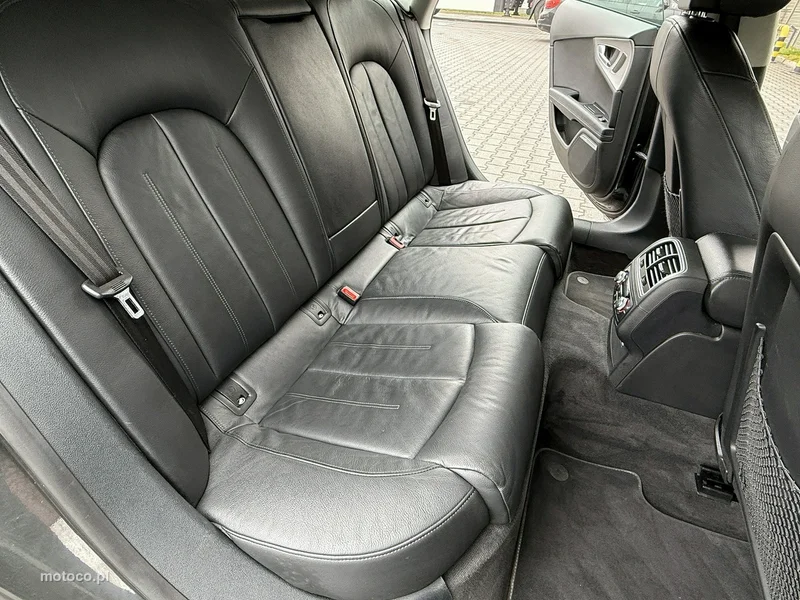 Audi A7 4G 19