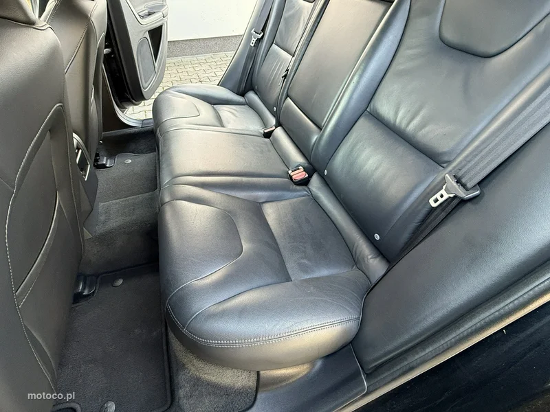 Volvo V60 14