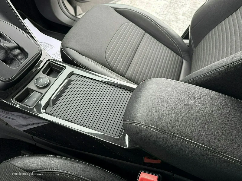 Ford Kuga II 68