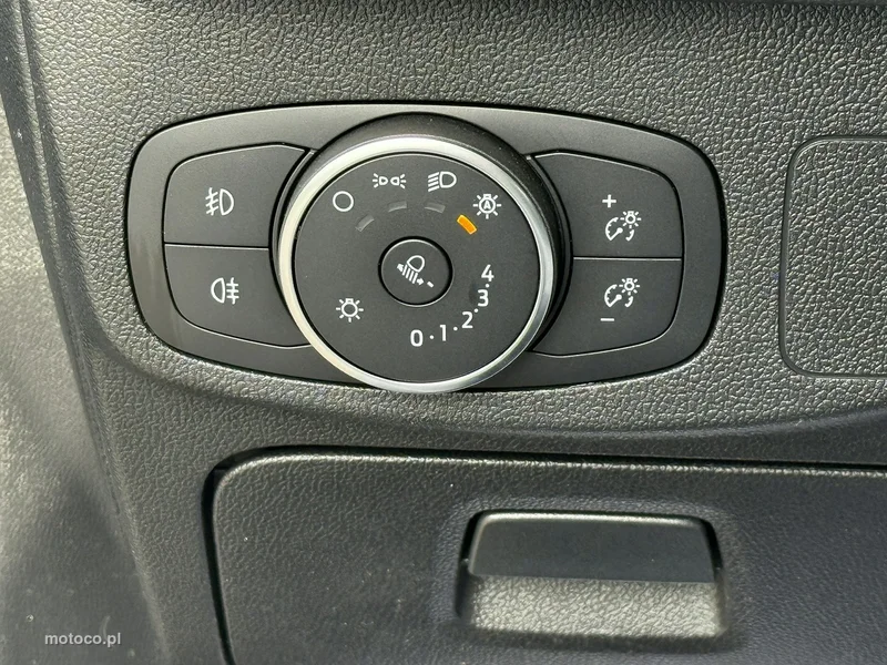 Ford Focus IV 12